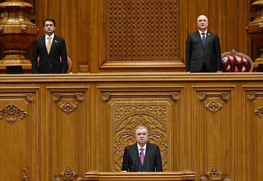 Представление Послания Президента Республики Таджикистан «Об основных направлениях внутренней и внешней политики страны» Представление Послания Президента Республики Таджикистан «Об основных направлениях внутренней и внешней политики страны»