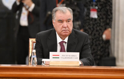 Президент Таджикистана принял участие в неформальной встрече лидеров государств СНГ Президент Таджикистана принял участие в неформальной встрече лидеров государств СНГ