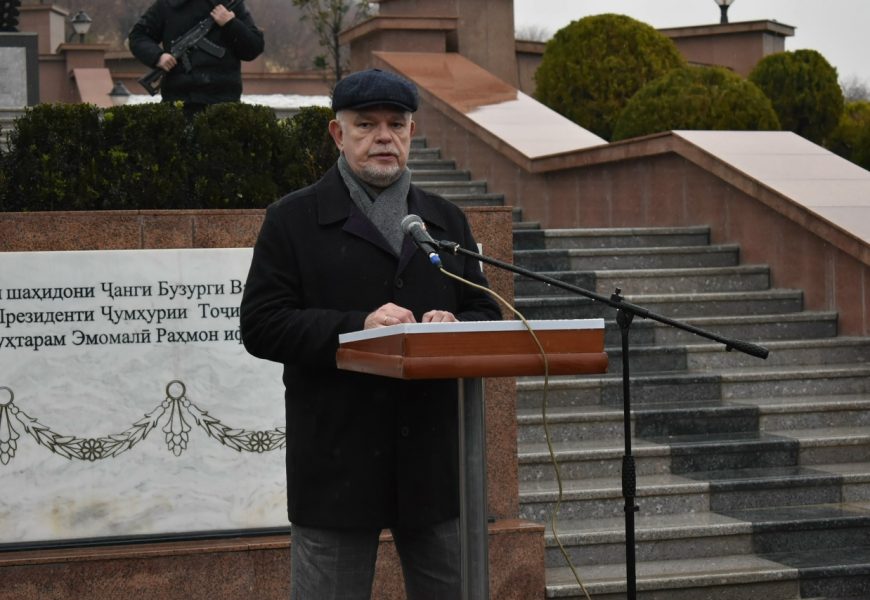 Ҷамъомади тантанавӣ дар Боғи Ғалаба