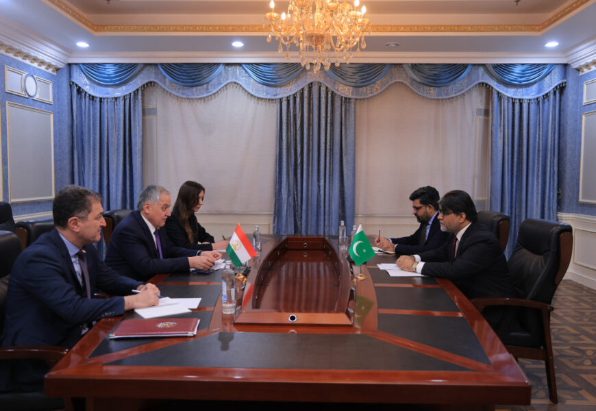 Мулоқоти Вазири корҳои хориҷӣ бо сафири Ҷумҳурии Исломии Покистон Мулоқоти Вазири корҳои хориҷӣ бо сафири Ҷумҳурии Исломии Покистон