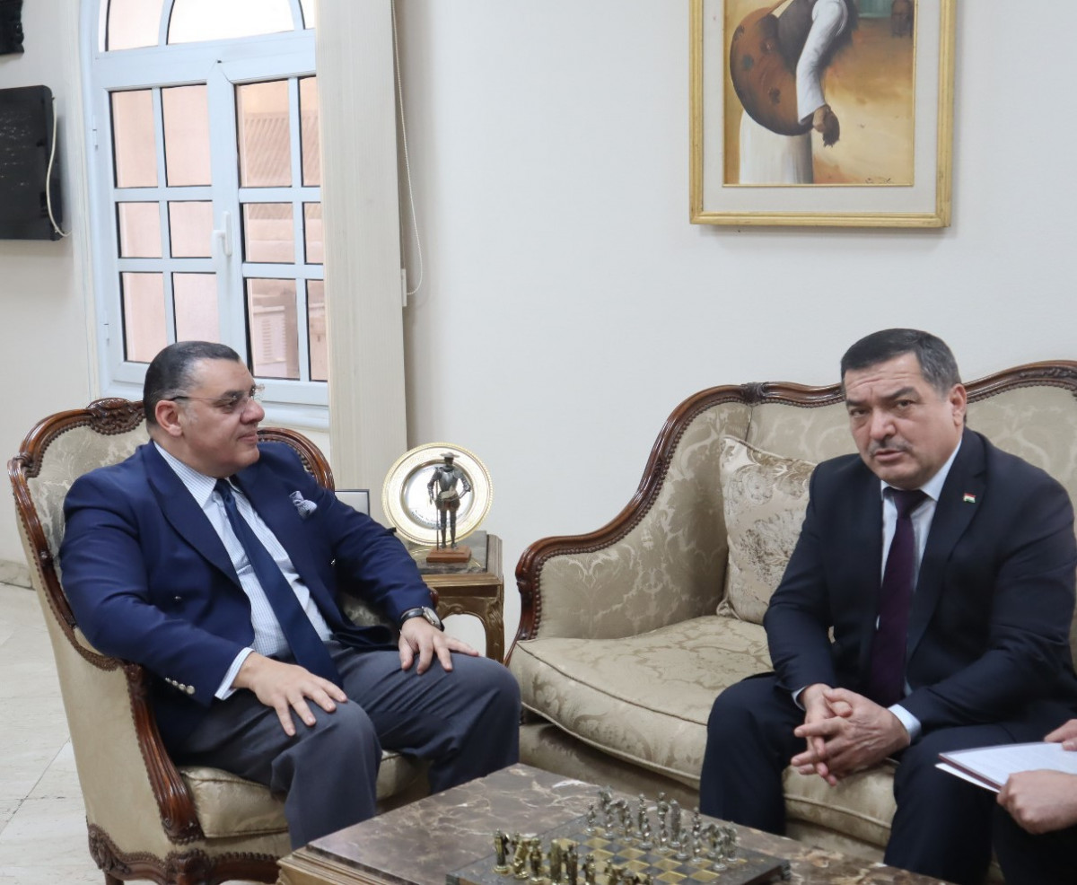 Мулоқоти Фаррух Шарифзода бо Ёсир Алавӣ Мулоқоти Фаррух Шарифзода бо Ёсир Алавӣ