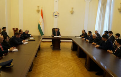 Мулоқоти Сафири Тоҷикистон бо донишҷӯёни тоҷик Мулоқоти Сафири Тоҷикистон бо донишҷӯёни тоҷик