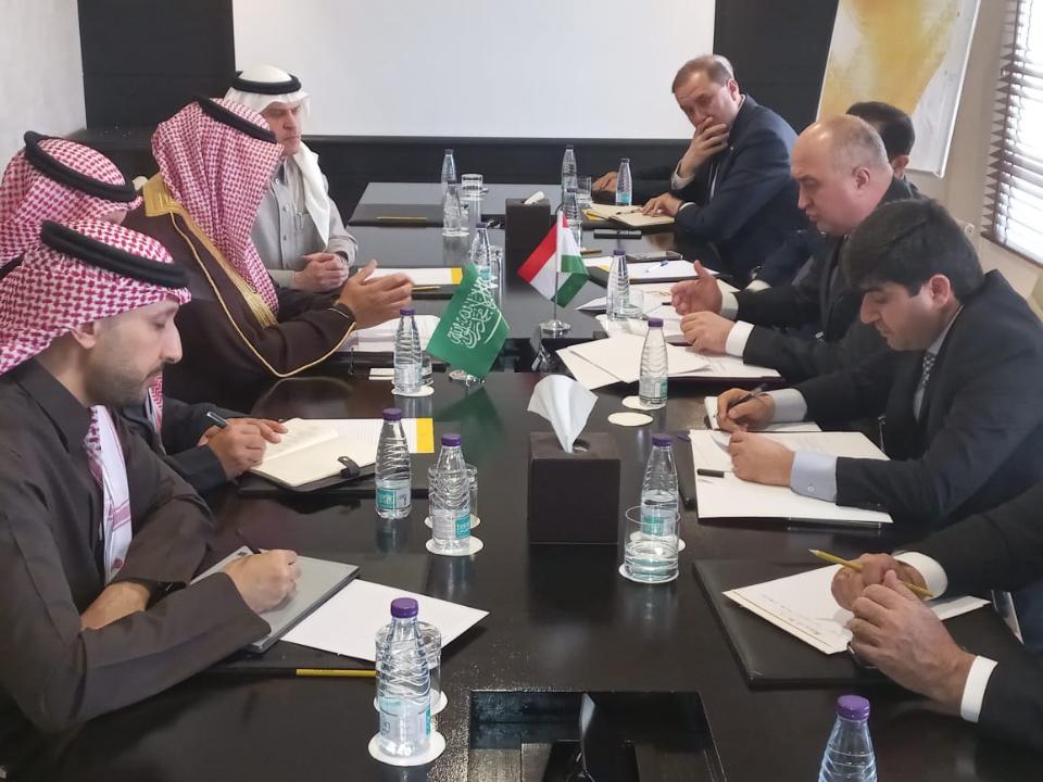 Мулоқоти Раиси Маҷлиси намояндагони Тоҷикистон бо Вазири сармоягузории Шоҳигарии Арабистони Саудӣ Мулоқоти Раиси Маҷлиси намояндагони Тоҷикистон бо Вазири сармоягузории Шоҳигарии Арабистони Саудӣ