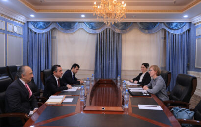 Фаррух Хамрализода встретился с представителем Посольства США Фаррух Хамрализода встретился с представителем Посольства США