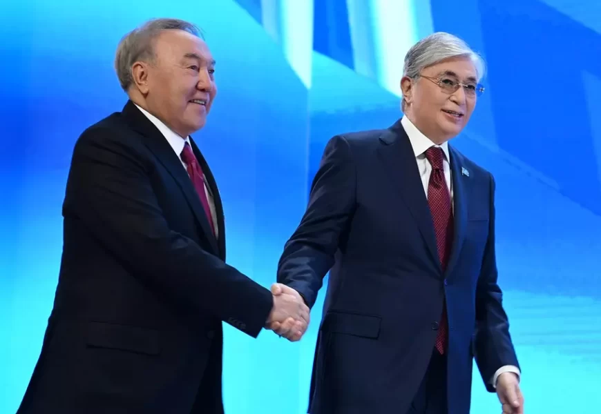 Токаев похвалил Назарбаева за Конституцию Токаев похвалил Назарбаева за Конституцию