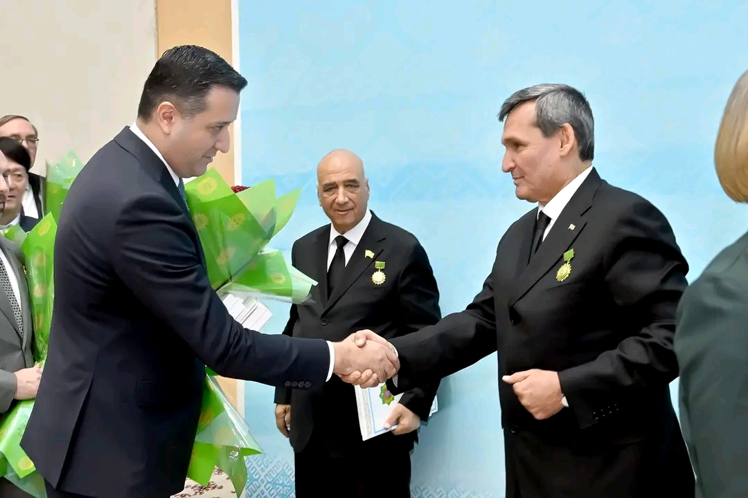 Посол Таджикистана удостоен юбилейной медали Туркменистана Посол Таджикистана удостоен юбилейной медали Туркменистана