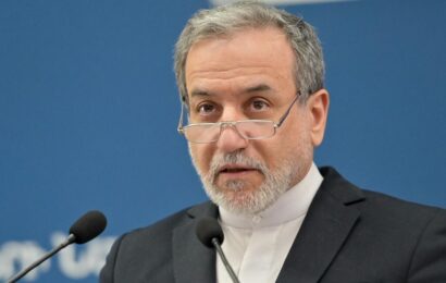 Ароқчӣ: Дар сурати ҳамла пойгоҳҳои ИМА-ро дар минтақа ҳадаф қарор медиҳем Ароқчӣ: Дар сурати ҳамла пойгоҳҳои ИМА-ро дар минтақа ҳадаф қарор медиҳем