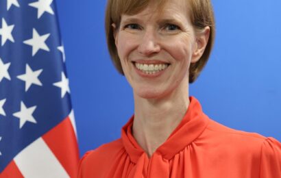 Временный поверенный в делах Посольства США в Таджикистане Временный поверенный в делах Посольства США в Таджикистане