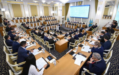 Лоиҳаи Конститутсияи нави Қазоқистон нашр шуд Лоиҳаи Конститутсияи нави Қазоқистон нашр шуд