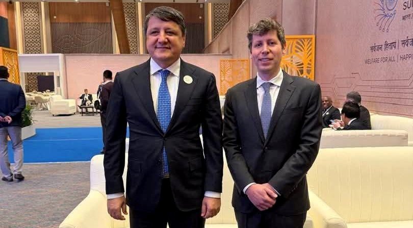 Мулоқоти Шералӣ Кабир бо Сэм Алтман дар Ҳиндустон Мулоқоти Шералӣ Кабир бо Сэм Алтман дар Ҳиндустон