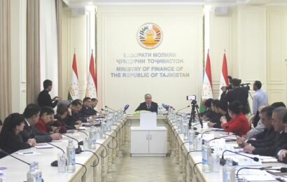 Қарзи давлатии Тоҷикистон дар як сол 100 млн доллар кам шудааст Қарзи давлатии Тоҷикистон дар як сол 100 млн доллар кам шудааст