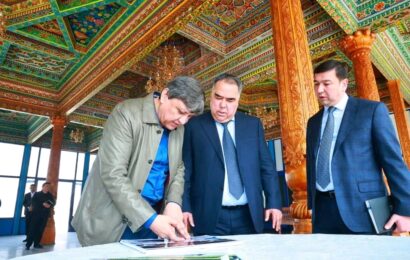 Худжанд: чайхана «Сырдарья» обновляется Худжанд: чайхана «Сырдарья» обновляется