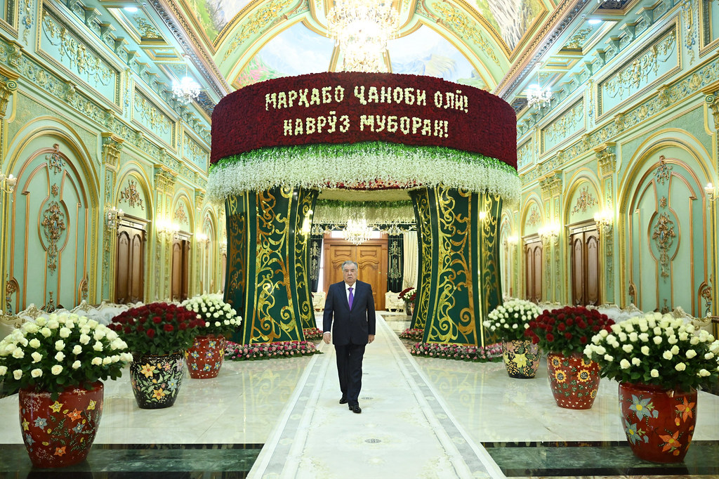 Хуҷанд меҳмони олиқадрро истиқбол намуд Хуҷанд меҳмони олиқадрро истиқбол намуд