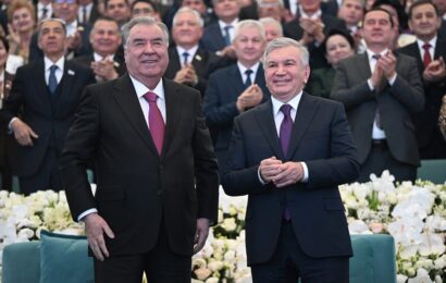 Президенты Узбекистана и Таджикистана приняли участие в совместном концерте мастеров искусств Президенты Узбекистана и Таджикистана приняли участие в совместном концерте мастеров искусств