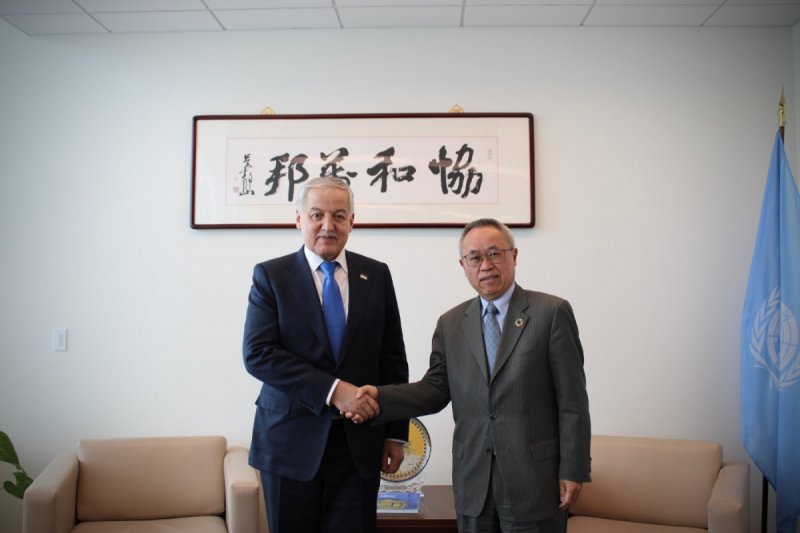 Сироджиддин Мухриддин встретился с Ли Цзюньхуа Сироджиддин Мухриддин встретился с Ли Цзюньхуа