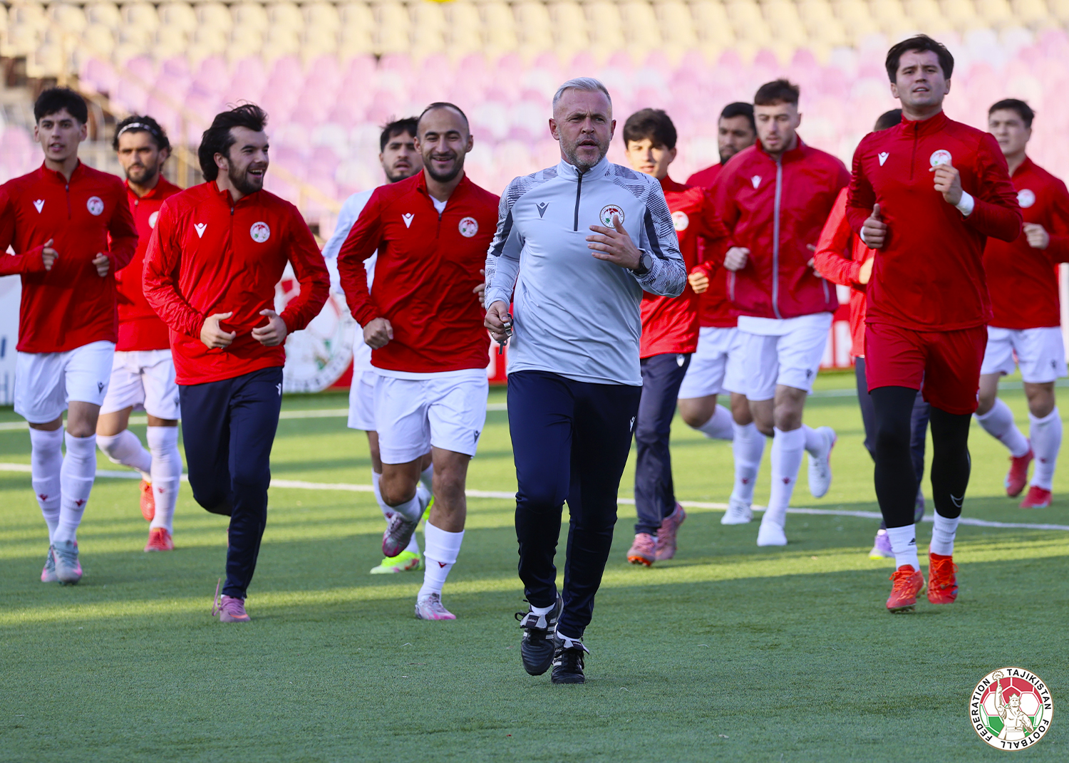 Футбол: Тренерский штаб сборной Таджикистана пополнился белорусским специалистом Футбол: Тренерский штаб сборной Таджикистана пополнился белорусским специалистом