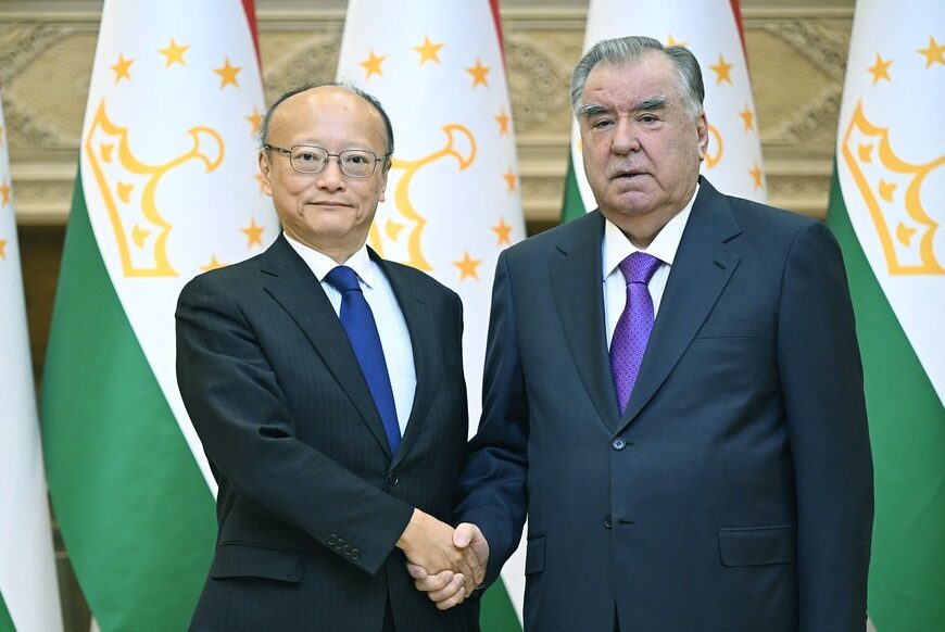 Мулоқоти Эмомалӣ Раҳмон бо Президенти Бонки Осиёии Рушд Мулоқоти Эмомалӣ Раҳмон бо Президенти Бонки Осиёии Рушд