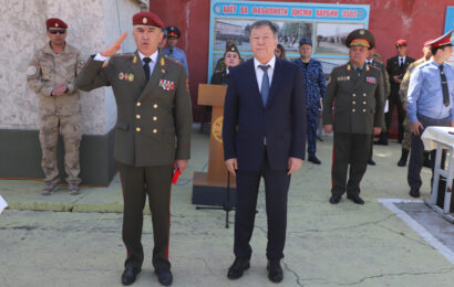 “Кулоҳи арғувонӣ”: имтиҳони ирода, рамзи шараф ва мактаби мардонагӣ “Кулоҳи арғувонӣ”: имтиҳони ирода, рамзи шараф ва мактаби мардонагӣ