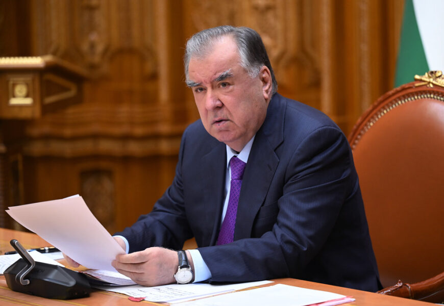 Президент Республики Таджикистан: Рабочее совещание Президент Республики Таджикистан: Рабочее совещание