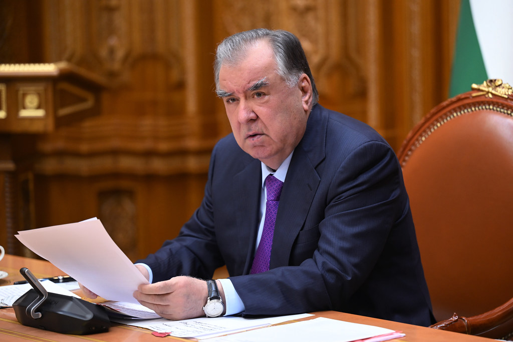 Президент Республики Таджикистан: Рабочее совещание Президент Республики Таджикистан: Рабочее совещание