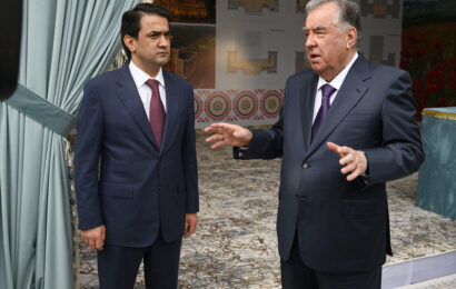 Закладка камня в фундамент строительства здания Исполнительного органа государственной власти Дангаринского района Закладка камня в фундамент строительства здания Исполнительного органа государственной власти Дангаринского района