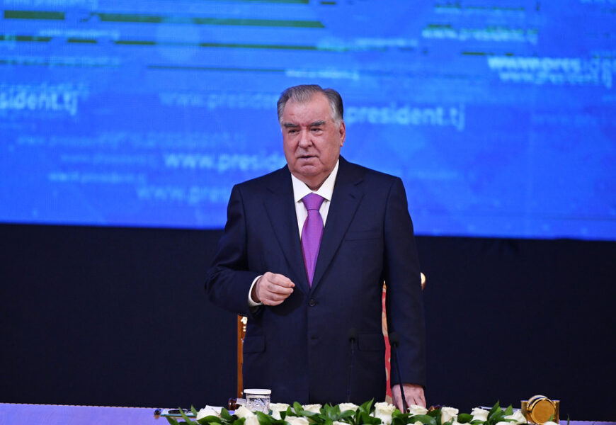 Президент Республики Таджикистан: Встреча с руководством и активом Хатлонской области Президент Республики Таджикистан: Встреча с руководством и активом Хатлонской области