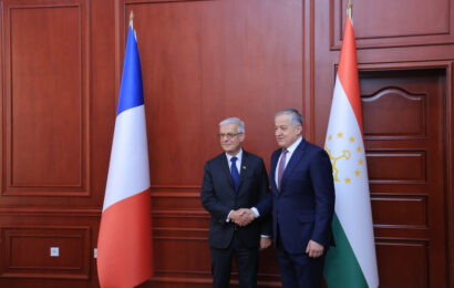 Мулоқоти Вазири корҳои хориҷӣ бо сенаторони Фаронса Мулоқоти Вазири корҳои хориҷӣ бо сенаторони Фаронса