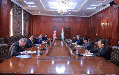 ВКХ-и ҶТ: Мулоқот бо Фиристодаи Махсуси Президенти ИМА дар Осиёи Ҷанубӣ ва Марказӣ ВКХ-и ҶТ: Мулоқот бо Фиристодаи Махсуси Президенти ИМА дар Осиёи Ҷанубӣ ва Марказӣ