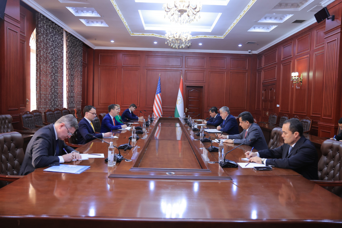 ВКХ-и ҶТ: Мулоқот бо Фиристодаи Махсуси Президенти ИМА дар Осиёи Ҷанубӣ ва Марказӣ ВКХ-и ҶТ: Мулоқот бо Фиристодаи Махсуси Президенти ИМА дар Осиёи Ҷанубӣ ва Марказӣ