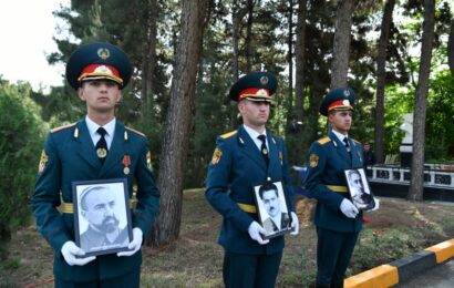 Церемония захоронения части праха национальных героев Церемония захоронения части праха национальных героев