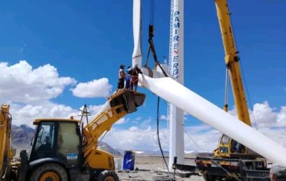 Таджикистан запускает первую ветровую электростанцию Таджикистан запускает первую ветровую электростанцию