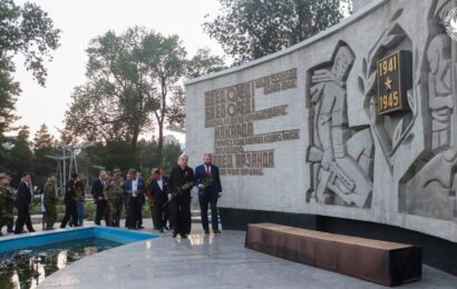 Памятный митинг и акция «Свеча Памяти» в Худжанде Памятный митинг и акция «Свеча Памяти» в Худжанде