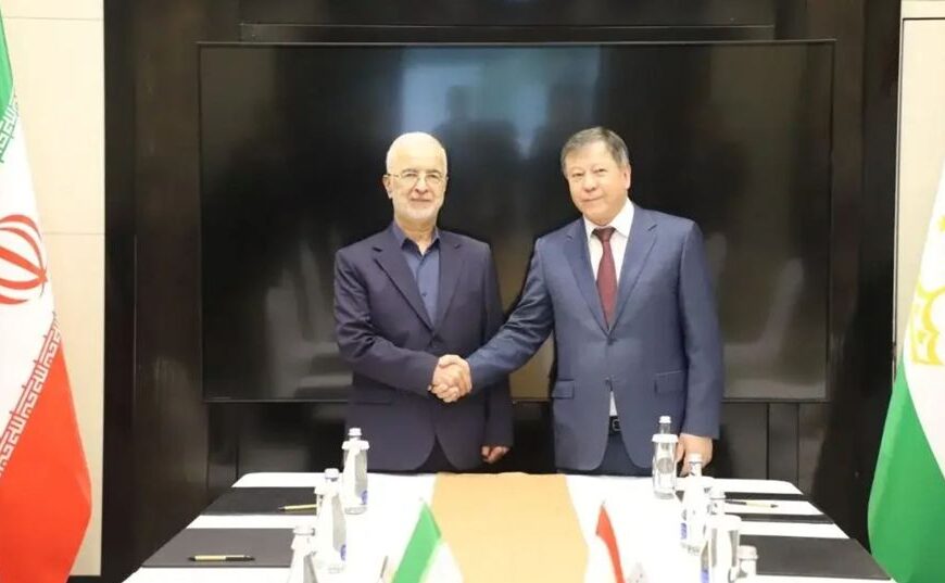 Мулоқоти вазири корҳои дохилӣ бо вазири кишвари Ҷумҳурии Исломии Эрон дар Бишкек Мулоқоти вазири корҳои дохилӣ бо вазири кишвари Ҷумҳурии Исломии Эрон дар Бишкек