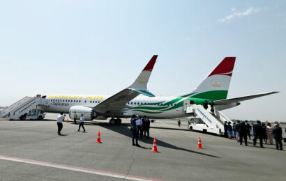 “Сомон Эйр” ҳавопаймои нави “Boeing 737-8 MAX”-ро муаррифӣ кард “Сомон Эйр” ҳавопаймои нави “Boeing 737-8 MAX”-ро муаррифӣ кард
