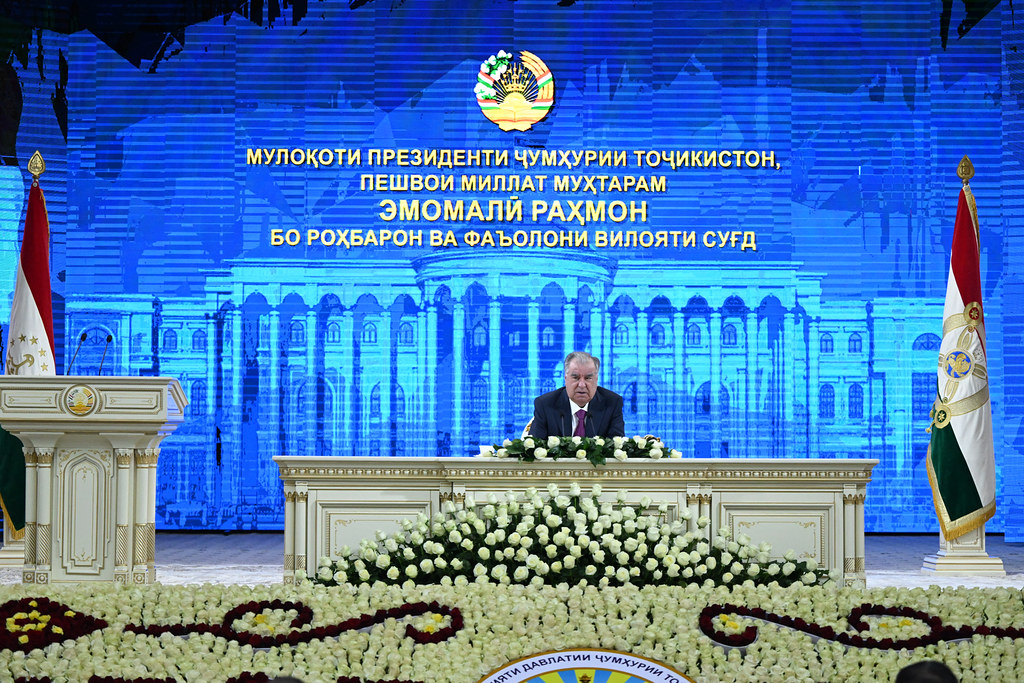 Встреча Президента Республики Таджикистан с руководителями и активистами Согдийской области Встреча Президента Республики Таджикистан с руководителями и активистами Согдийской области
