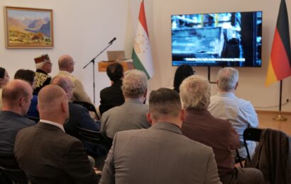 Дар Олмон имконоти иқтисодӣ ва сайёҳии Тоҷикистон муаррифӣ шуданд Дар Олмон имконоти иқтисодӣ ва сайёҳии Тоҷикистон муаррифӣ шуданд